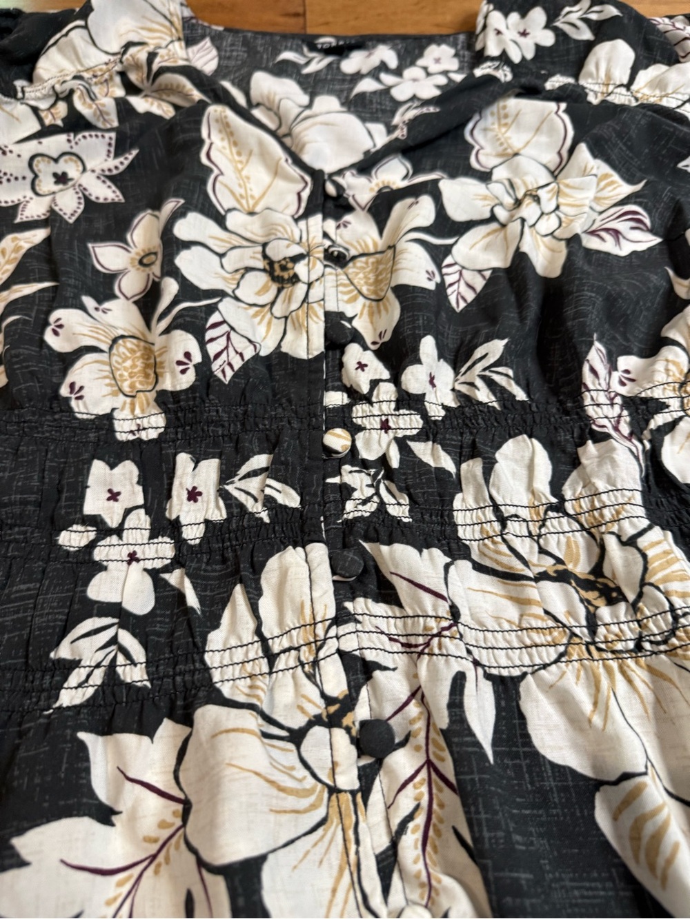 torrid Black Floral V‑Neck Peplum Top - Picture 3 of 6
